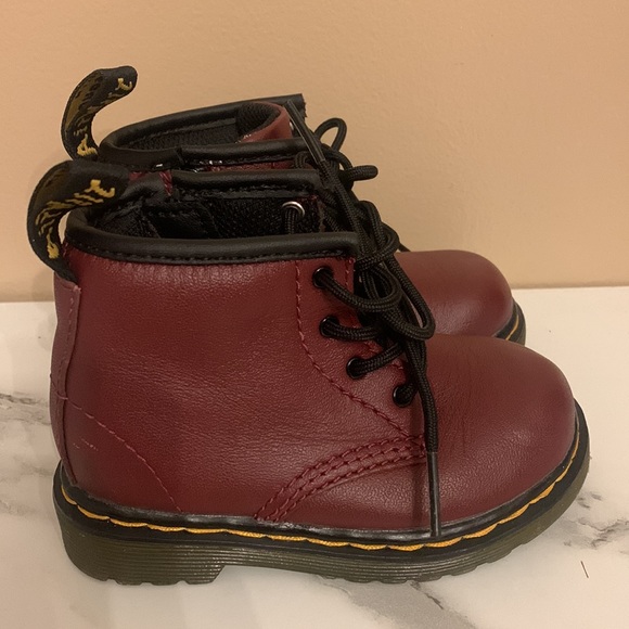 🔥🔥🔥Dr Martens Toddler Size 6 Unisex boots worn Once color Burgundy - Picture 7 of 8